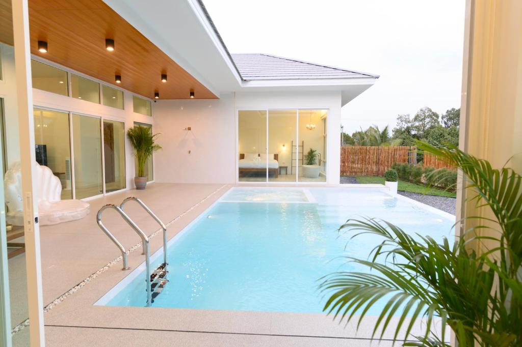 Gems Pool Villa Chanthaburi photo 1