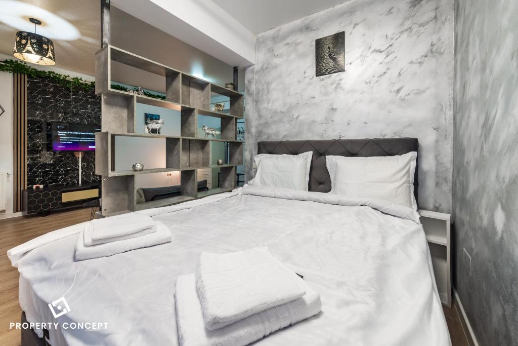 Central Residence Apartment 724 - Tap to explore photos
