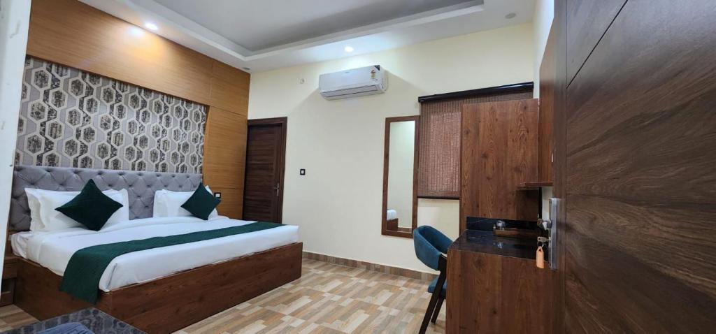 Vrindavan Stayz Luxury Apartments