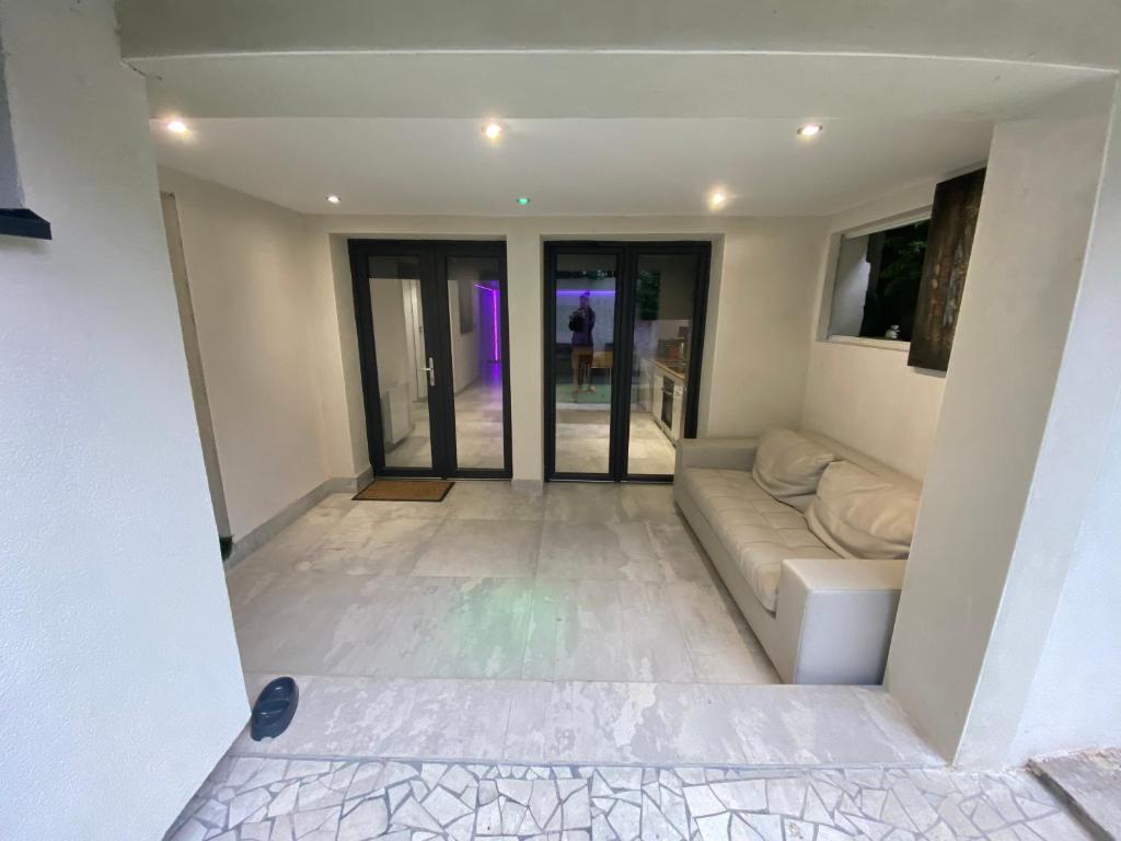 Appartement Lyon dans maison calme photo 1
