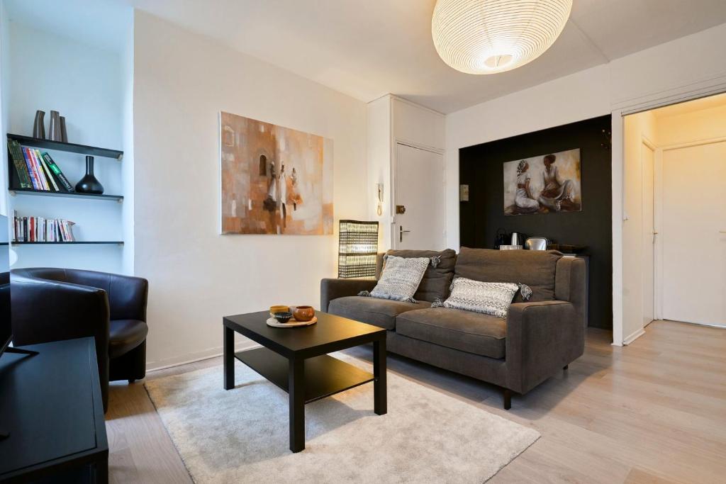 One bedroom apartment near tramway & shops photo 3