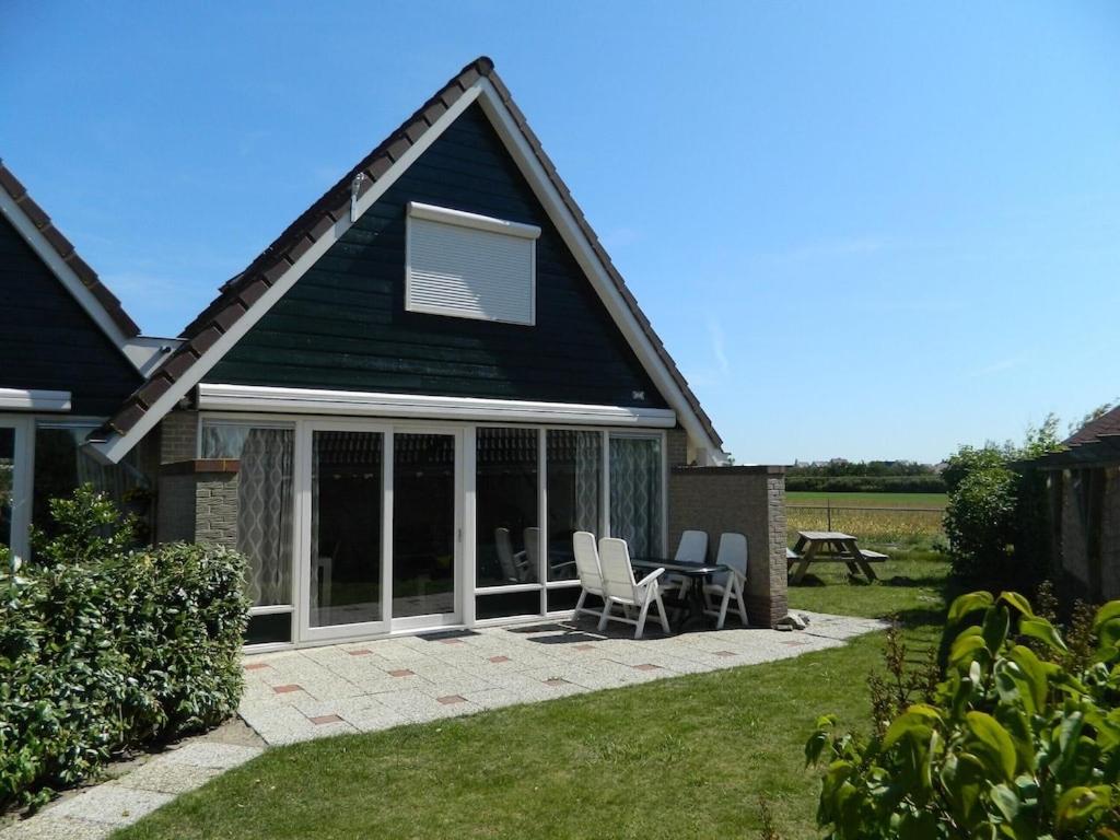 Beautiful home near the beach photo 1