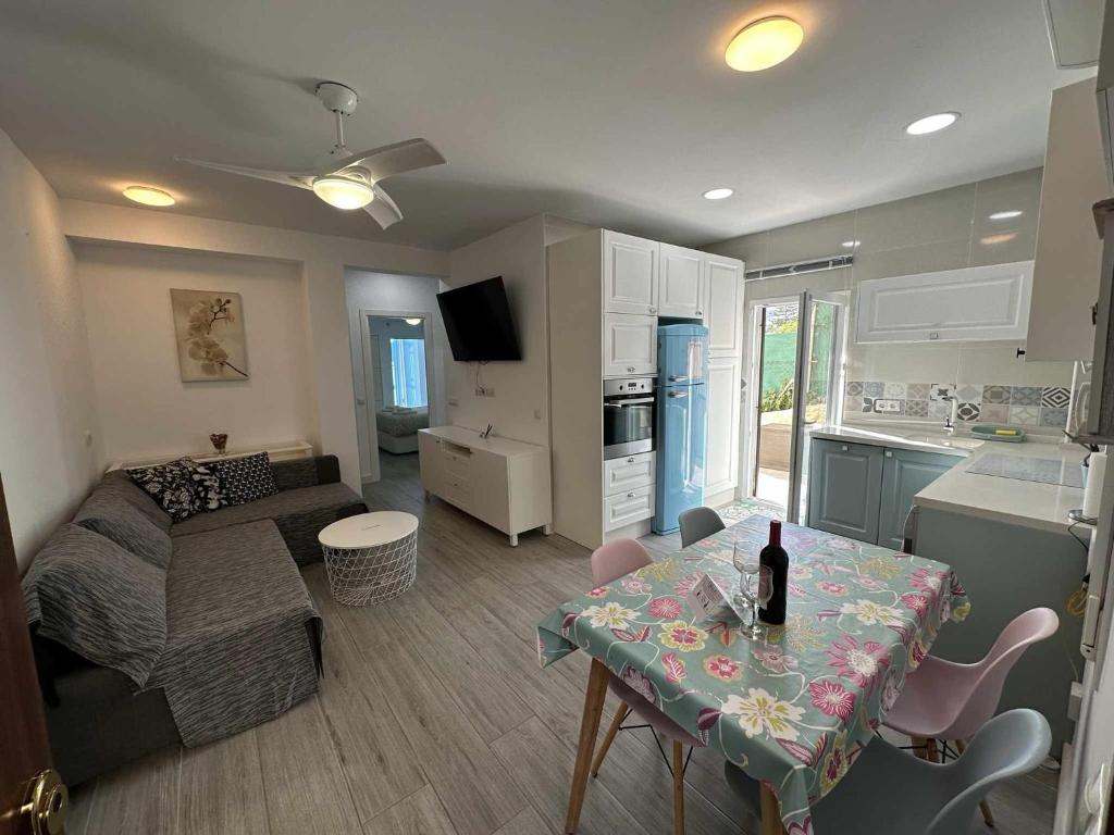Apartamento con jardín privado photo 2