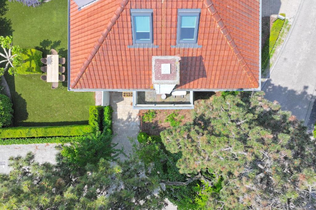 JAMES 12 - spacious and charming townhouse in oud Knokke photo 4