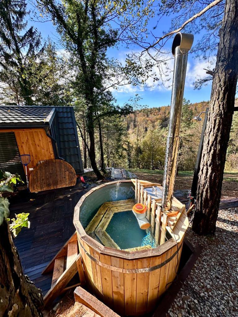 Romantic cabin with hot/cold tub and finnish sauna photo 1