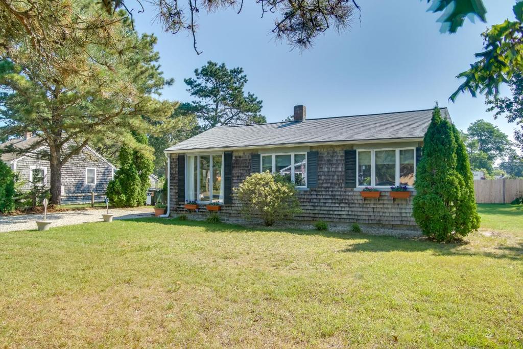 Coastal Cape Cod Charmer Walk to Beach and Main St! photo 1