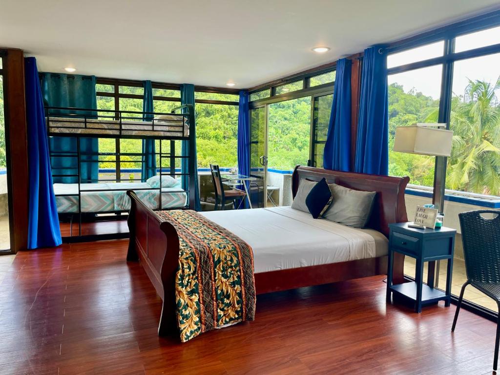 Ngermid Oasis- 1BD, Beautiful Lodge, Amazing Views photo 2