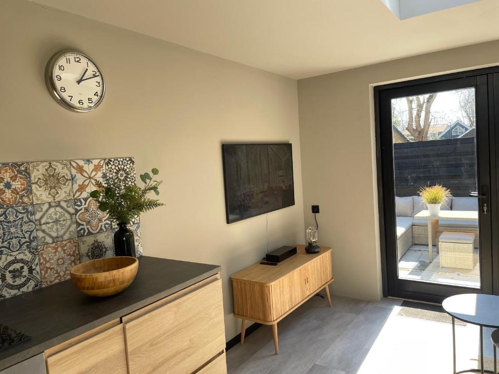 Modern guest house. photo 1