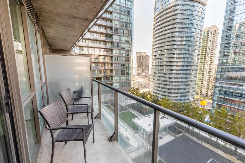 Gorgeous Condo in Downtown Near CN Tower photo 4