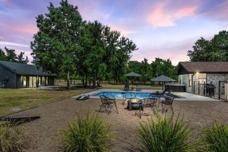 Hot Tub Pool + Firepit + Gameroom ~ Guesthouse image