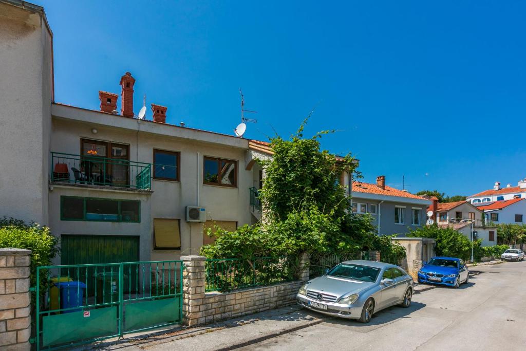 Apartments Mare