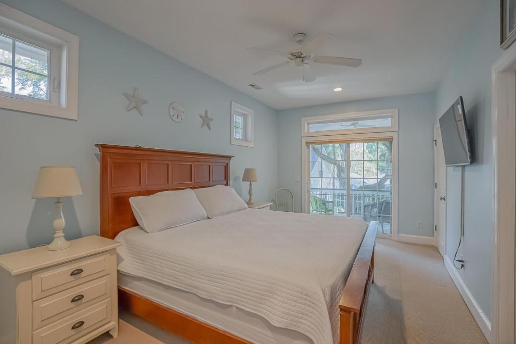 1009 Calhoun Street photo 4