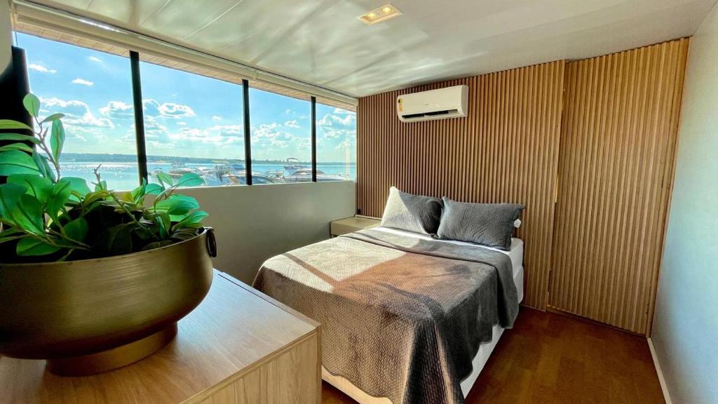 WTS HOUSE BOAT photo 3