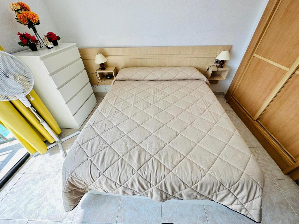 Ocean Front Cozy 2 Bedroom, 3 beds SPACIOUS- Netflix, POOL, Beach Lift & Fast WIFI photo 1