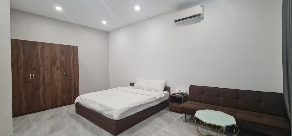 VINHOMES VILLA photo 2