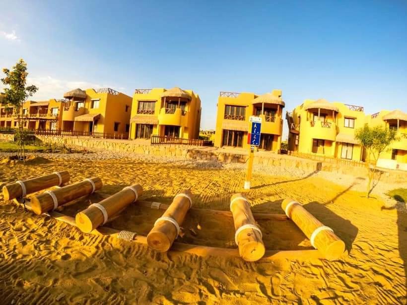 Luxury Chalet in Mountain View 2 , El-Sokhna with Sea View , Pool View "Heated Pool" and Garden View Families Only photo 3