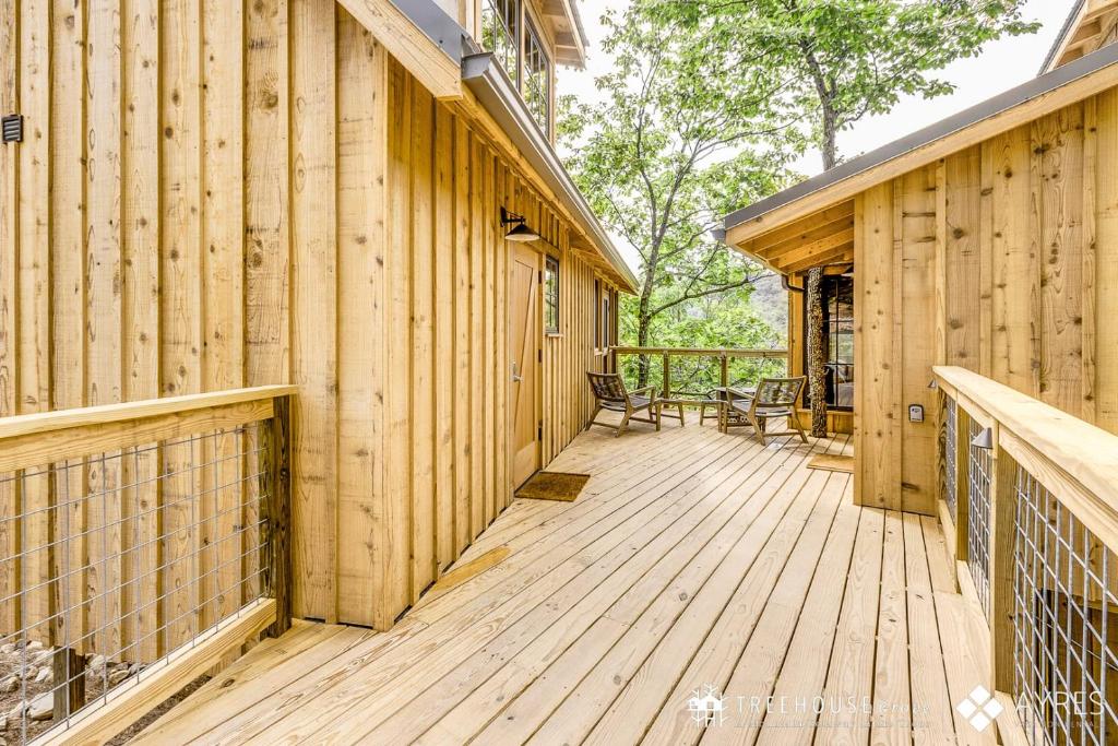 The Spruce in Treehouse Grove at Norton Creek photo 1