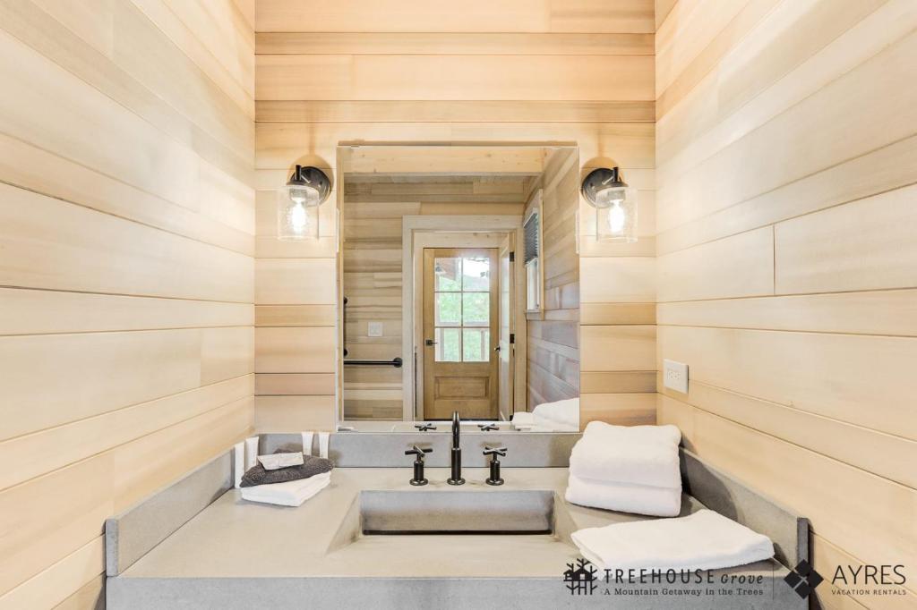 The Spruce in Treehouse Grove at Norton Creek photo 3