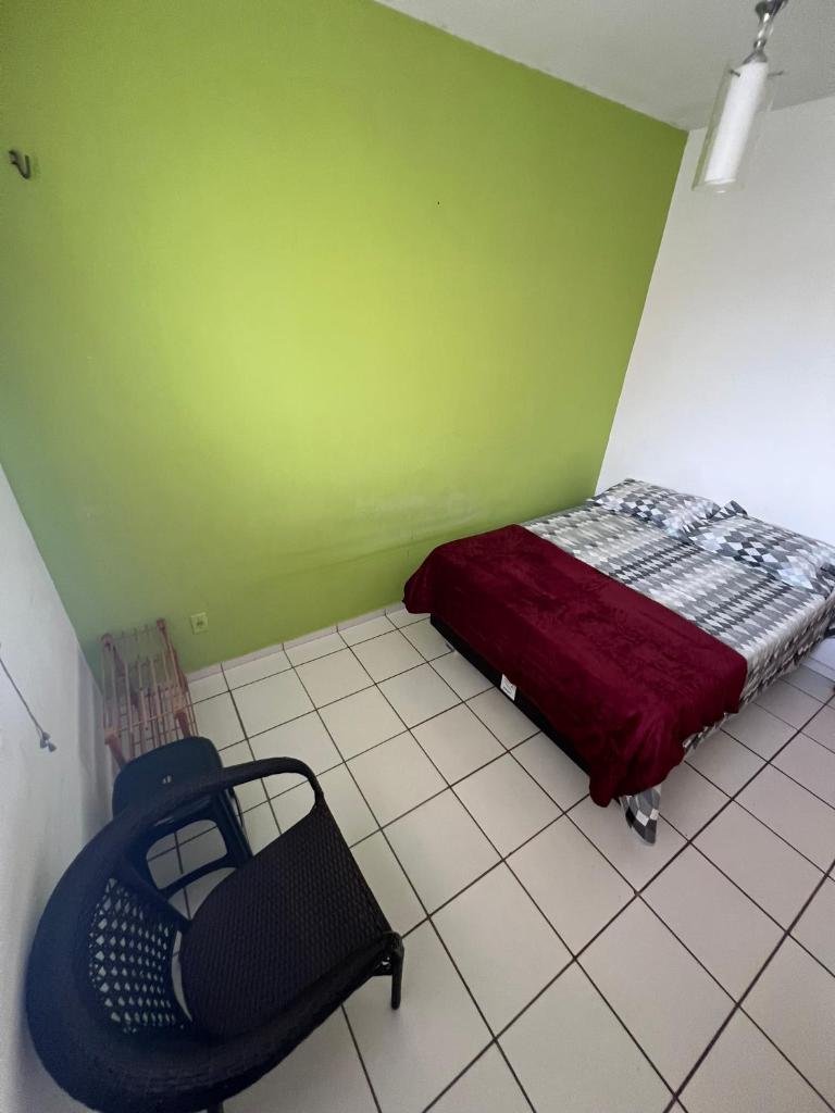 Quarto acolhedor em apto com ótima localização. photo 3