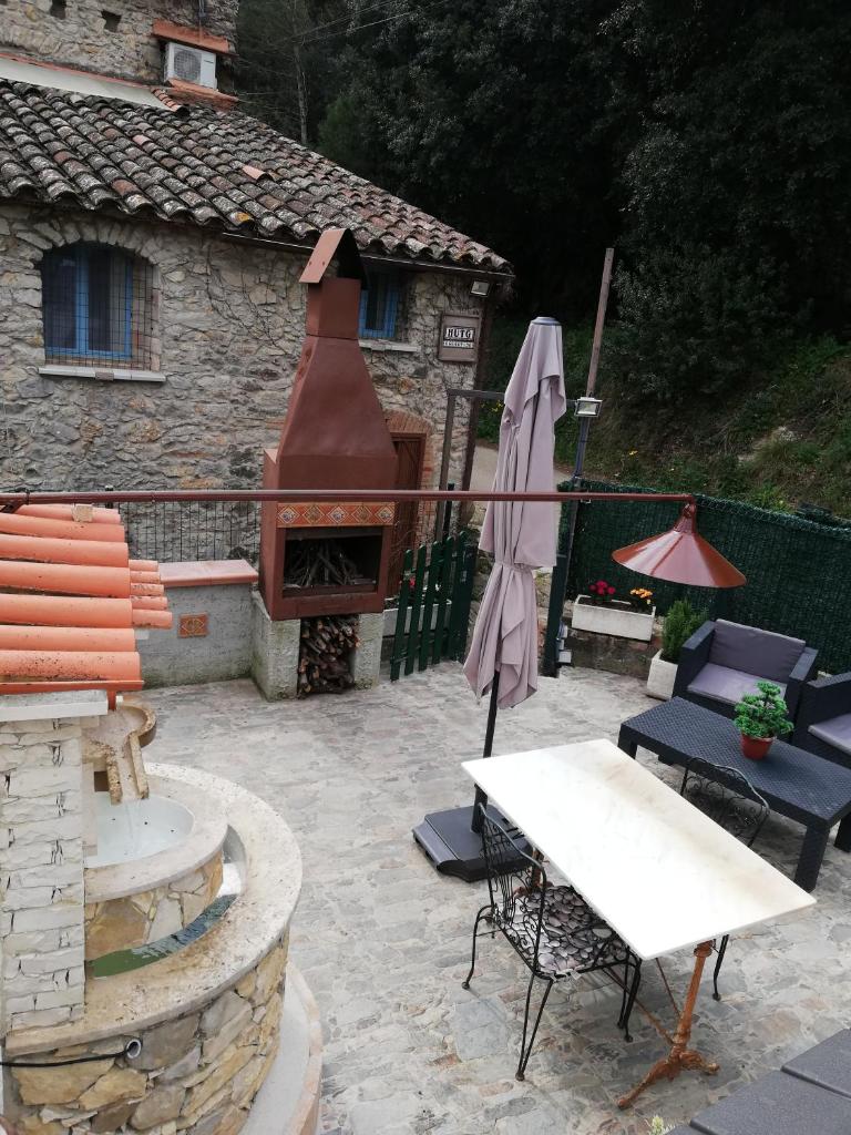 casa con encanto en el bosque y a 10 min de Girona photo 3