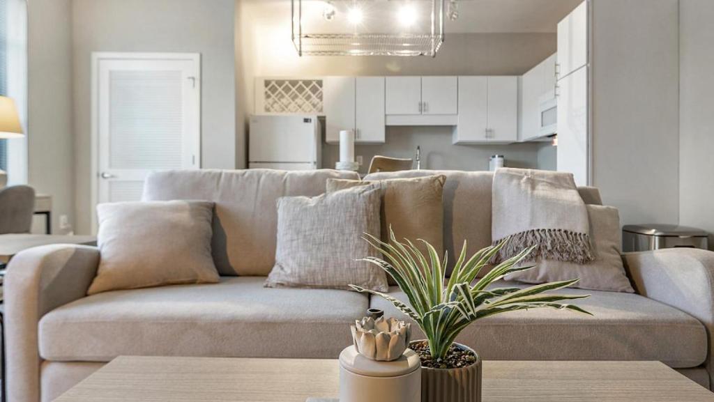 Landing Modern Apartment with Amazing Amenities (ID9906X25) photo 1