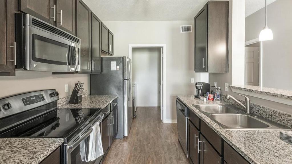 Landing Modern Apartment with Amazing Amenities (ID2796X33) photo 4