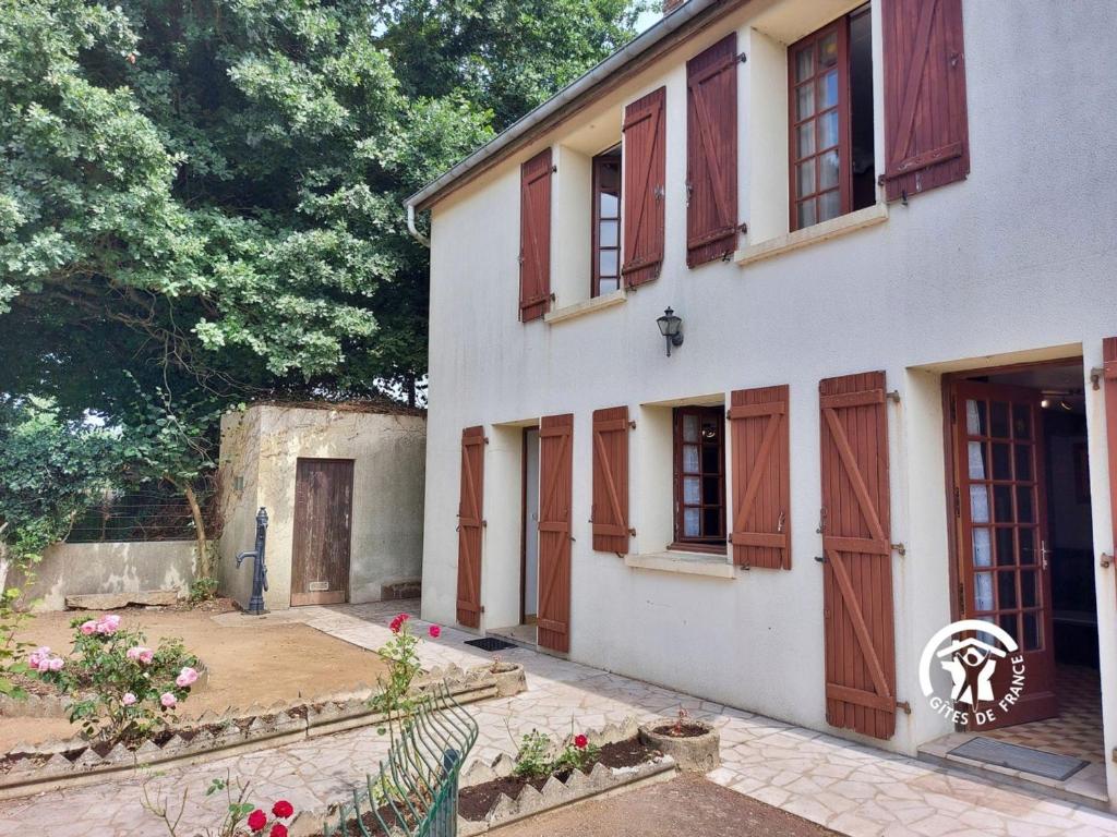 Gîte Lesbois, 3 pièces, 3 personnes - FR-1-600-207