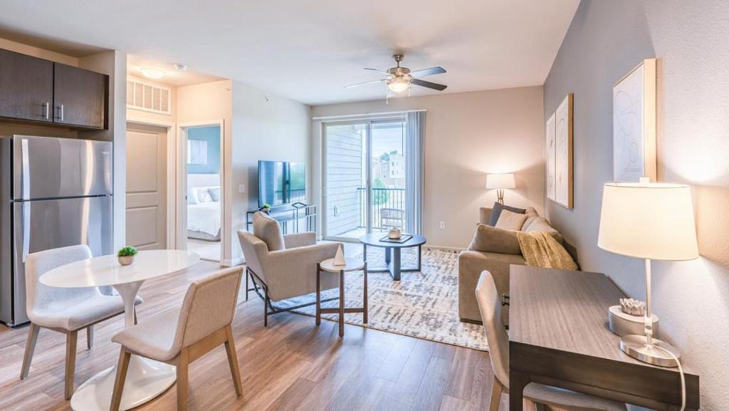 Landing Modern Apartment with Amazing Amenities (ID7516X47) photo 3