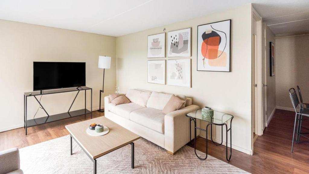Landing Modern Apartment with Amazing Amenities (ID1225X470) photo 1