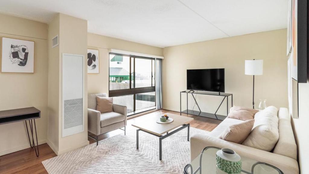 Landing Modern Apartment with Amazing Amenities (ID1225X470) photo 2
