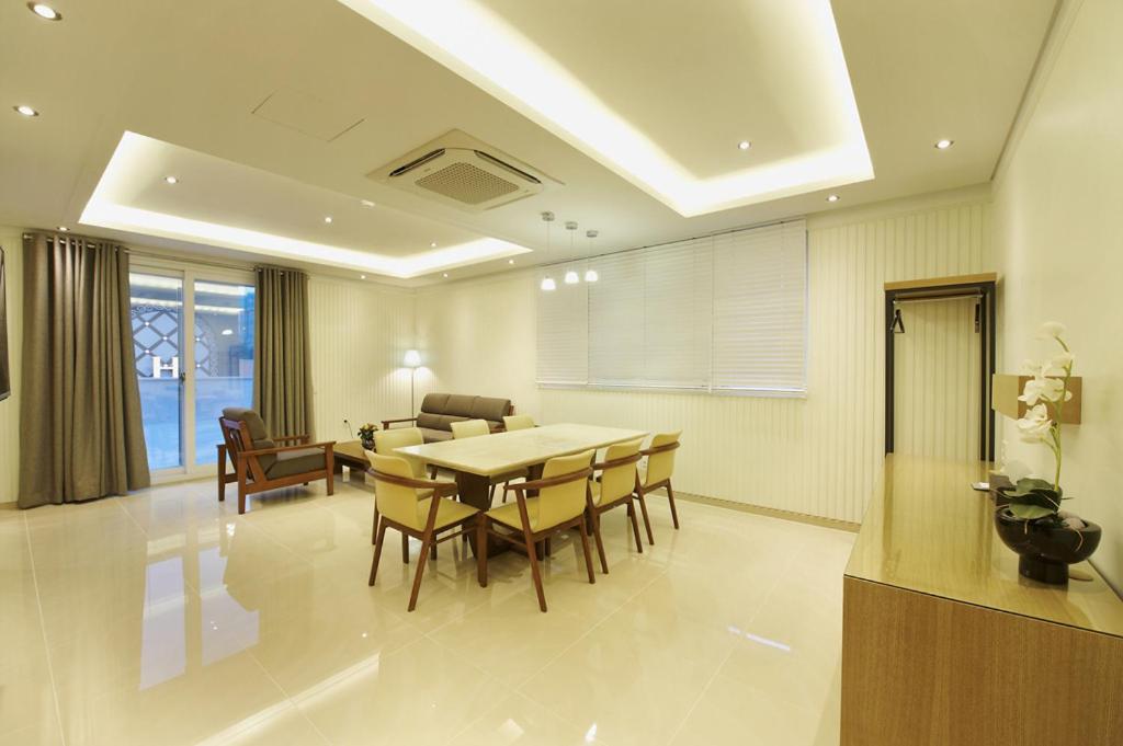 Hotel B photo 3