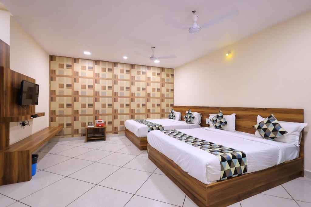 Maruti Group of Hotels - Shri Naman photo 2
