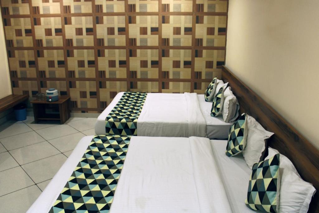 Maruti Group of Hotels - Shri Naman photo 4