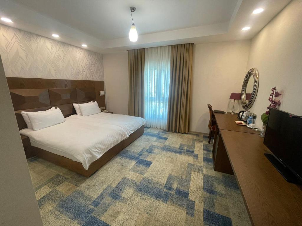 Fiori Hotel photo 1