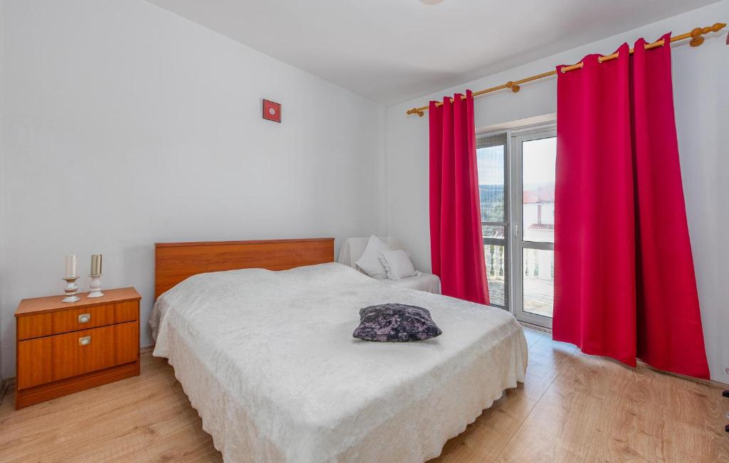 Gorgeous Apartment In Vlasici With Wi-fi photo 4