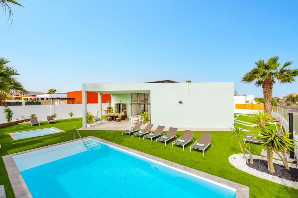 Villa Maresia by Villa Plus photo 1