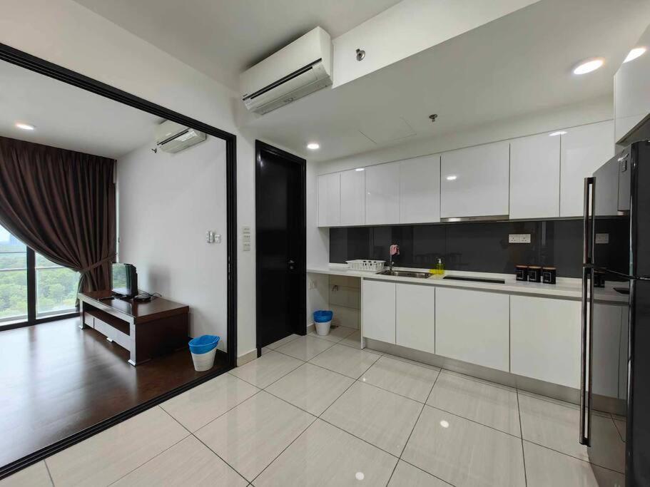 0512 Almas Suites Netflix Wifi By STAY photo 1