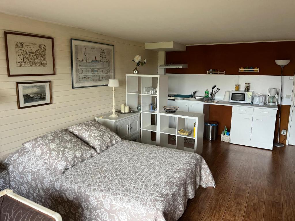 Grand Studio Vue Mer et Jardin