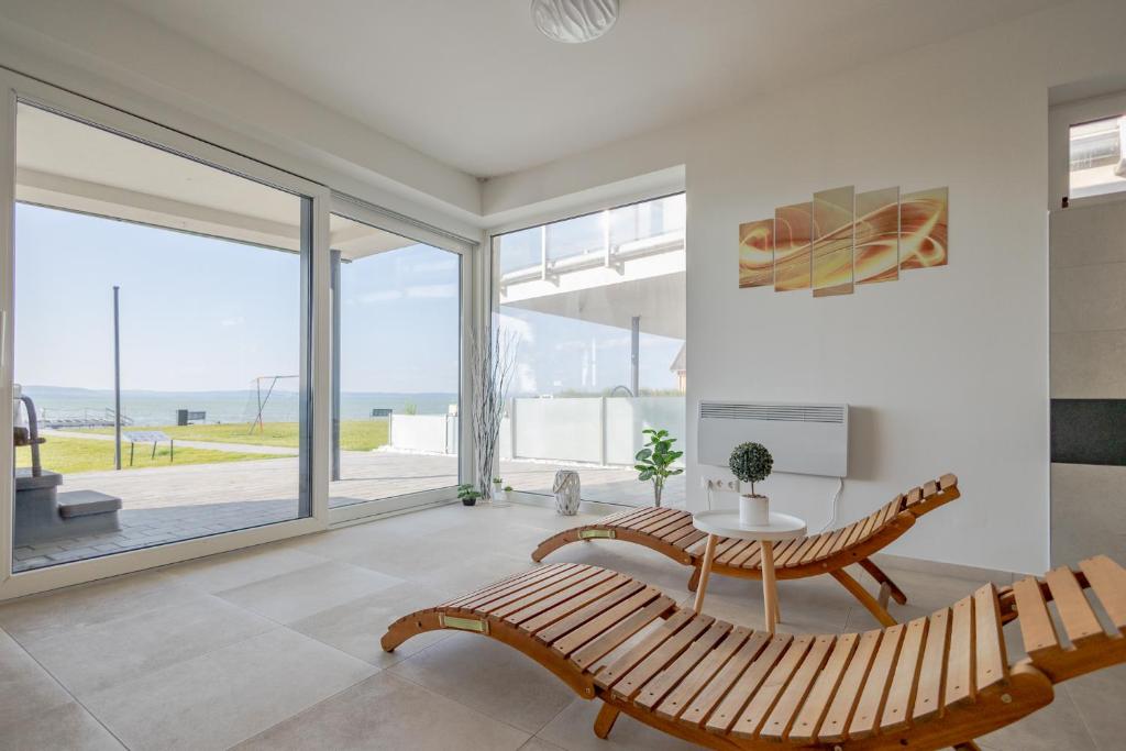 LelleMarine by BLTN Apartmanok Balatonlelle photo 3