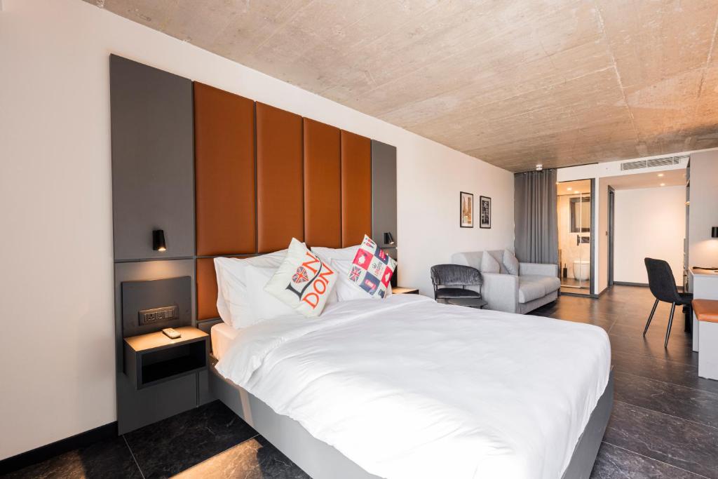 The Londoner Hotel St. Julian's photo 1