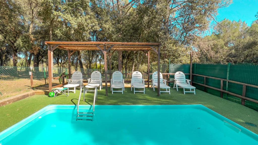 Charming country house with pool and huge garden photo 1