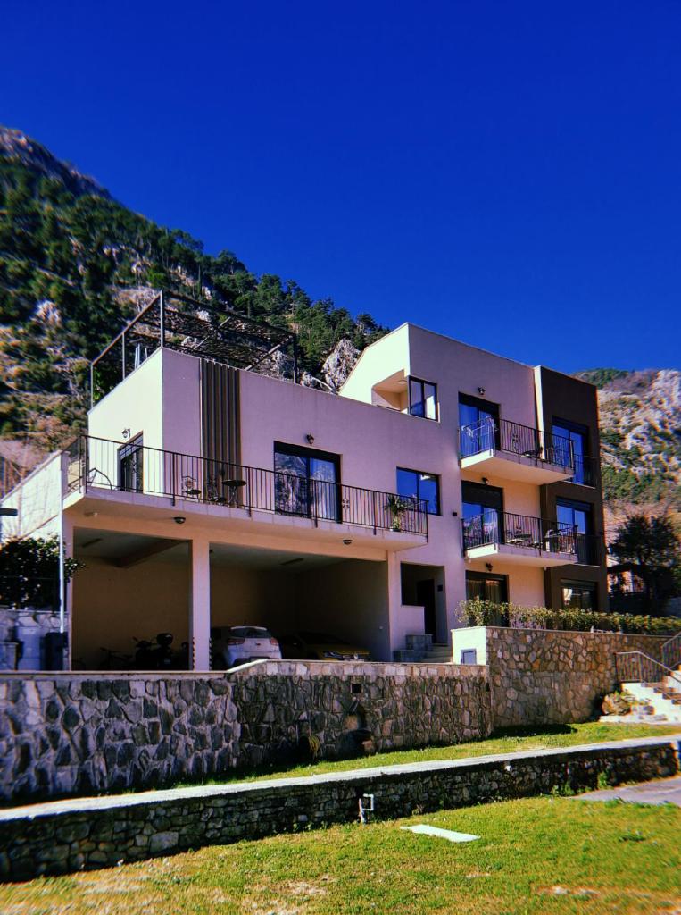 Marea DeLuxe Apartments photo 1