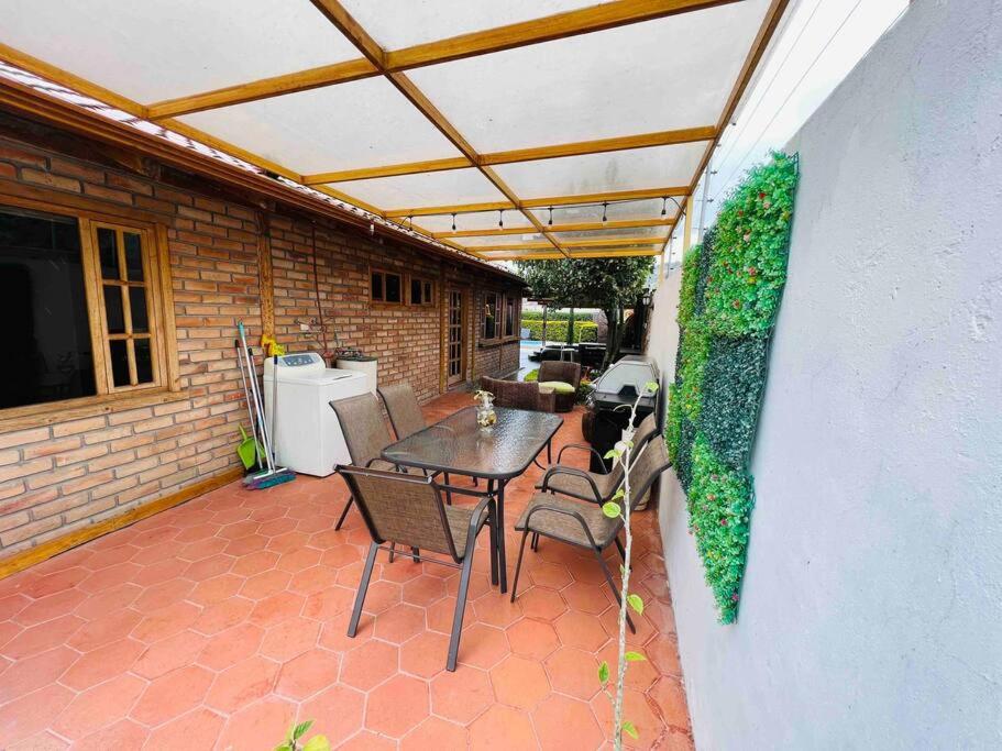 Alegre villa con piscina para uso familiar de 3 dormitorios photo 4
