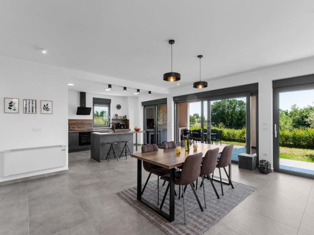 Holiday Home Villa Tola by Interhome photo 1