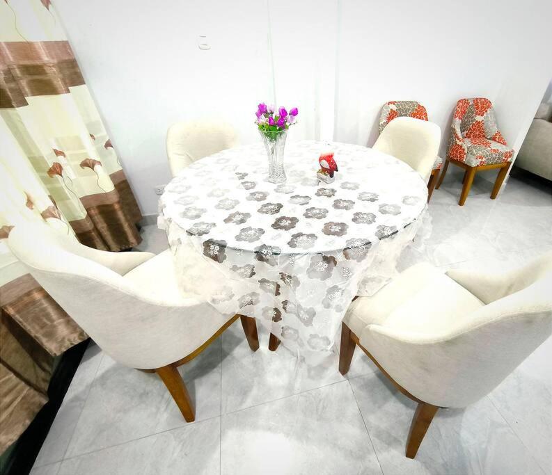 "Pacae" House