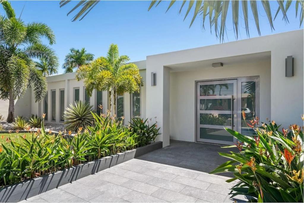 Waterfront Luxury in San Juan photo 4