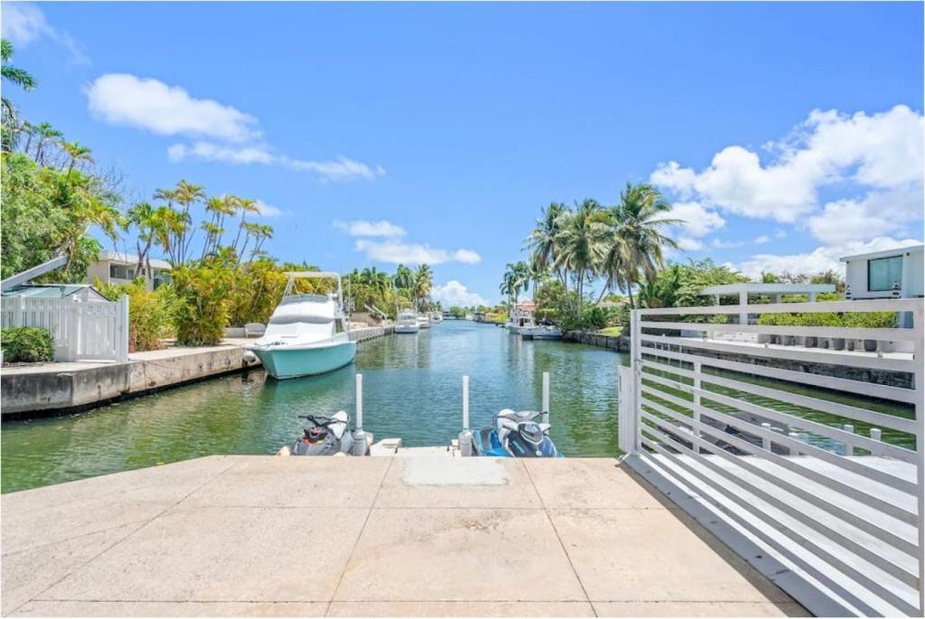 Waterfront Luxury in San Juan photo 1