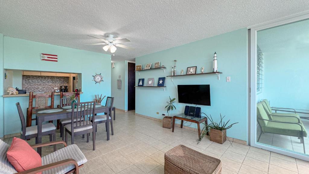 Moana's Beach Apartment in Luquillo PR Beach View photo 1