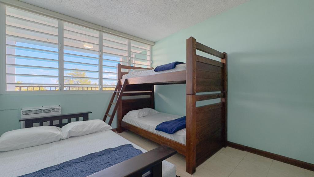 Moana's Beach Apartment in Luquillo PR Beach View photo 4