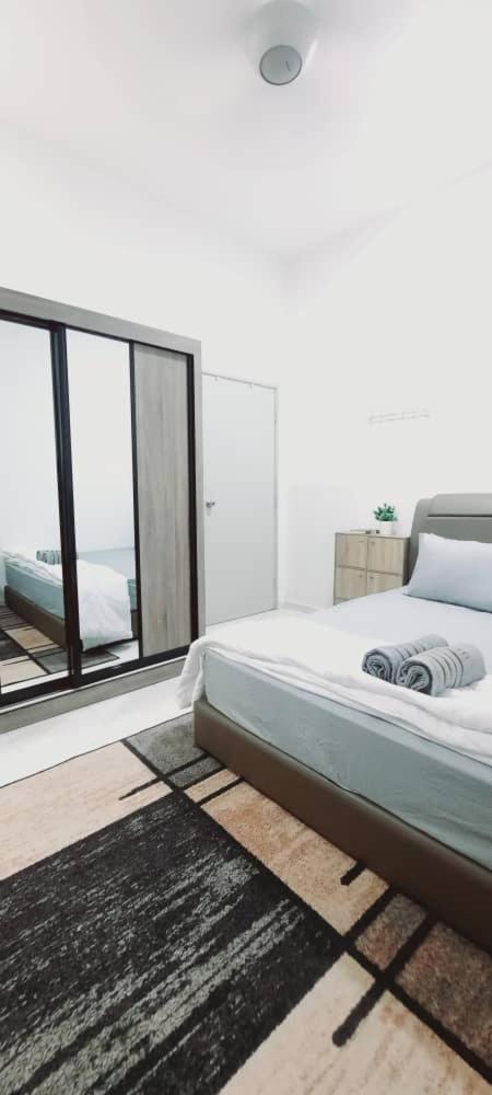 Wan & Zam Homestay - Batu Pahat